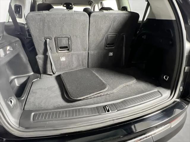 2023 Jeep Grand Cherokee L Laredo 4x4