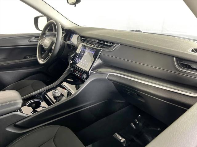 2023 Jeep Grand Cherokee L Laredo 4x4