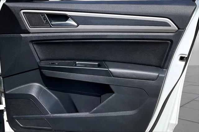 2021 Volkswagen Atlas 3.6L V6 SE w/Technology R-Line