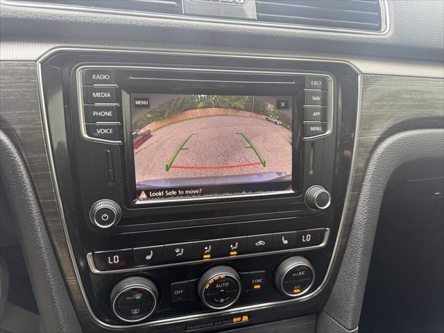 2018 Volkswagen Passat 2.0T SE