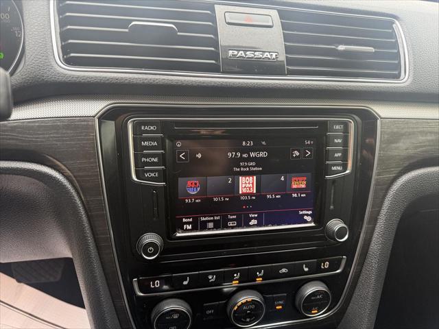 2018 Volkswagen Passat 2.0T SE