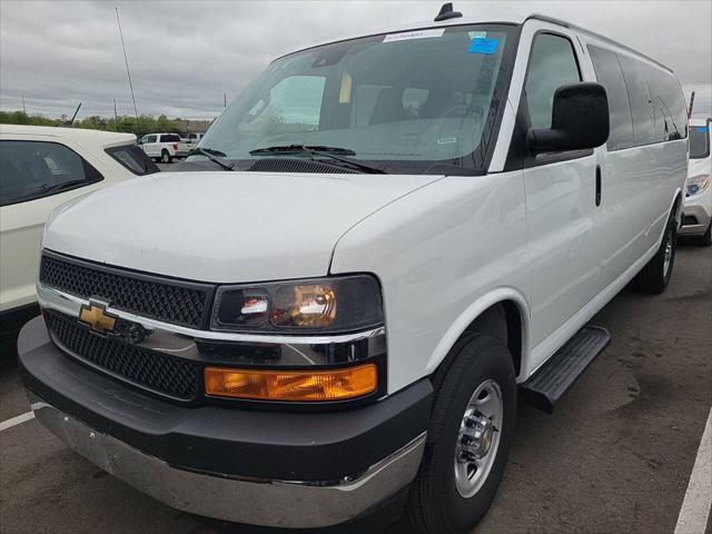 2025 Chevrolet Express Passenger RWD 3500 Extended Wheelbase LT for sale in Kansas City, MO