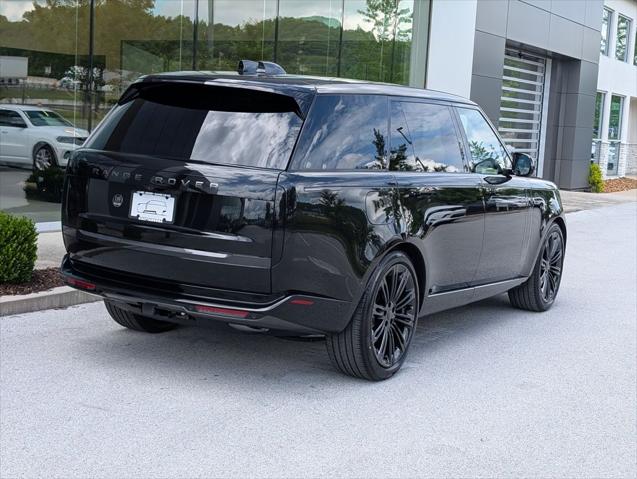 2026 Land Rover Range Rover P400 SE 7 Seat
