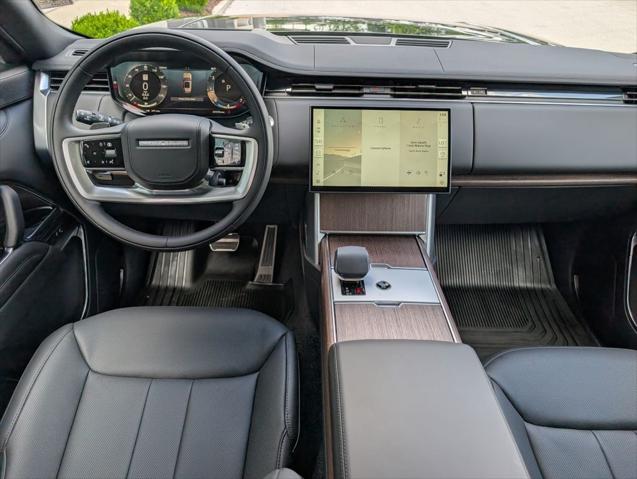 2026 Land Rover Range Rover P400 SE 7 Seat