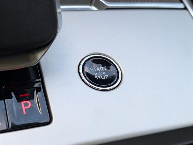 2026 Land Rover Range Rover P400 SE 7 Seat