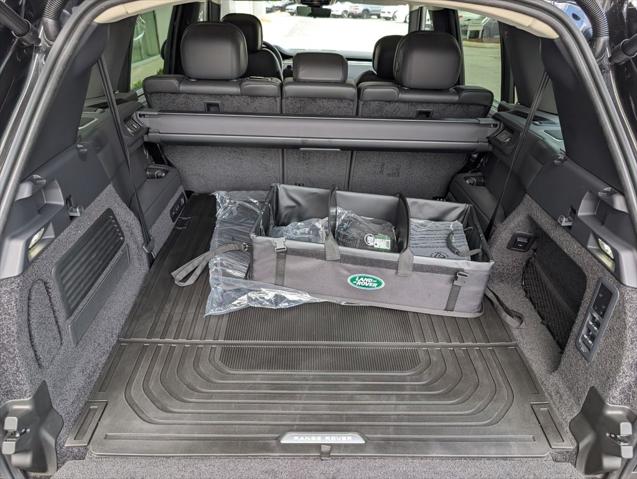 2026 Land Rover Range Rover P400 SE 7 Seat