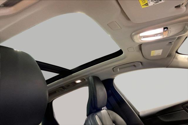 2023 Volvo XC60 B5 Ultimate Bright Theme