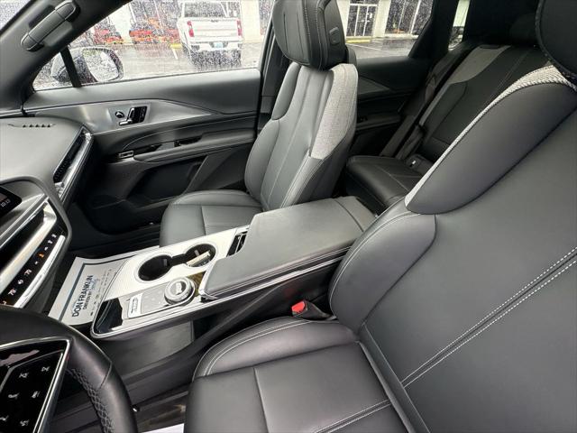 2024 Cadillac iQ Tech w/1SA