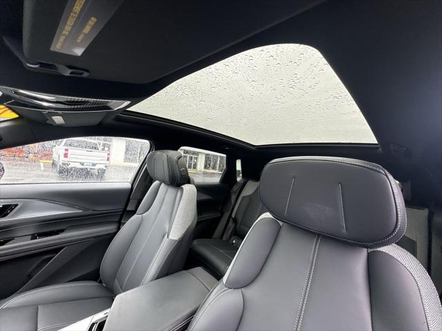 2024 Cadillac iQ Tech w/1SA