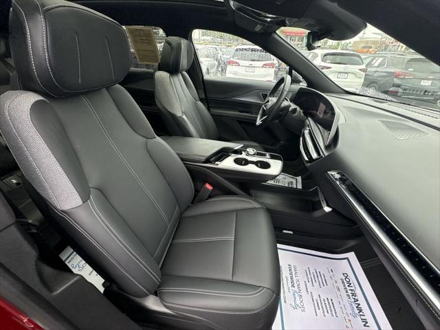 2024 Cadillac iQ Tech w/1SA