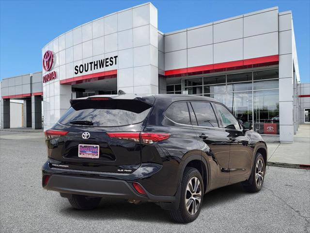 2022 Toyota Highlander XLE