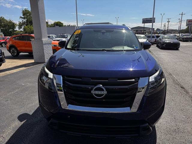 2025 Nissan Pathfinder SV 4WD