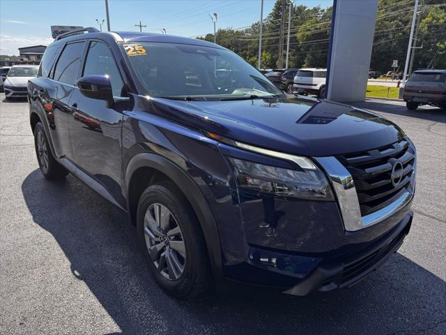 2025 Nissan Pathfinder SV 4WD