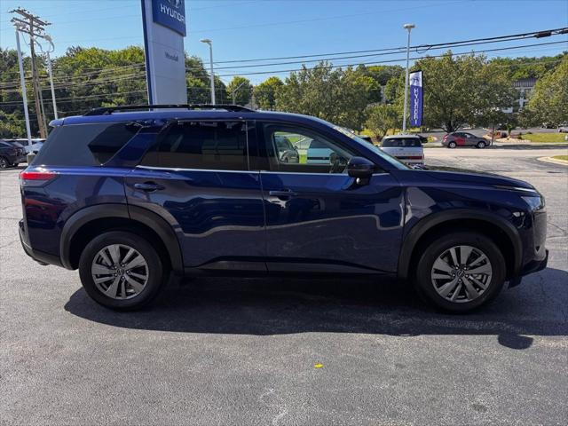 2025 Nissan Pathfinder SV 4WD