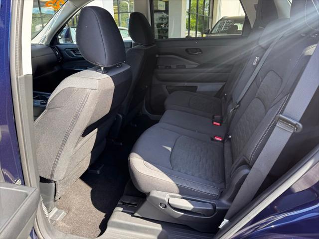 2025 Nissan Pathfinder SV 4WD