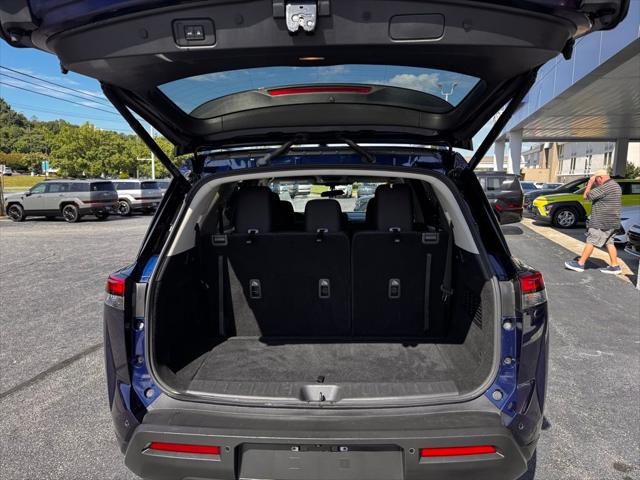 2025 Nissan Pathfinder SV 4WD