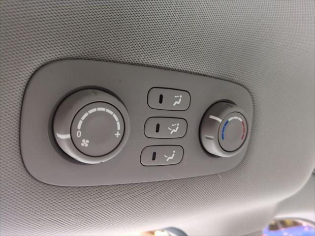 2008 Hyundai Entourage GLS