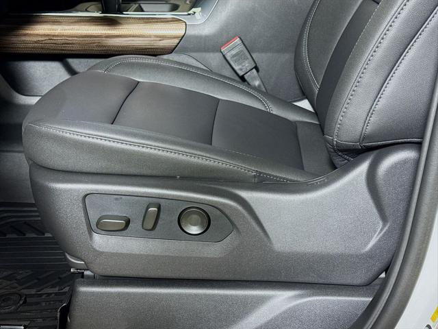 2026 Chevrolet Silverado 1500 4WD Crew Cab Short Bed RST
