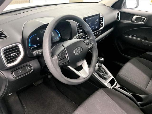 2025 Hyundai Venue SE