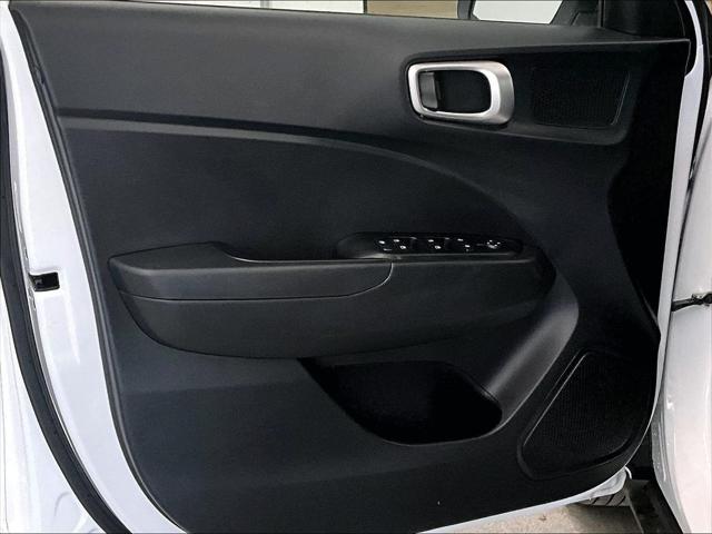 2025 Hyundai Venue SE