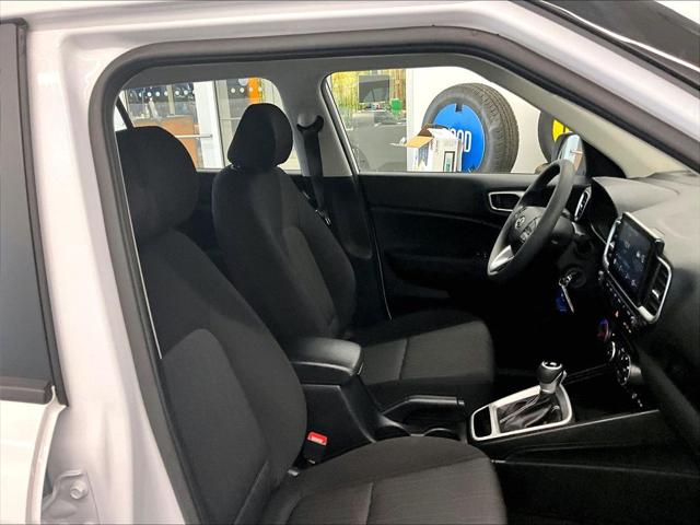 2025 Hyundai Venue SE
