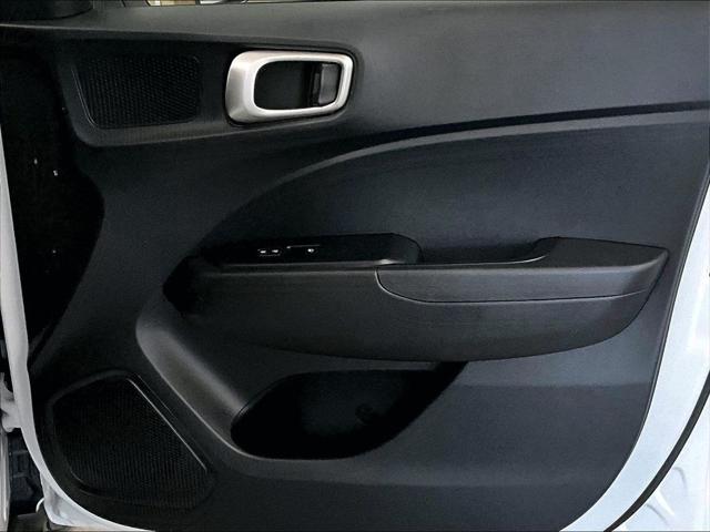 2025 Hyundai Venue SE