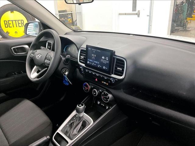 2025 Hyundai Venue SE
