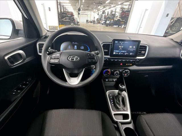 2025 Hyundai Venue SE