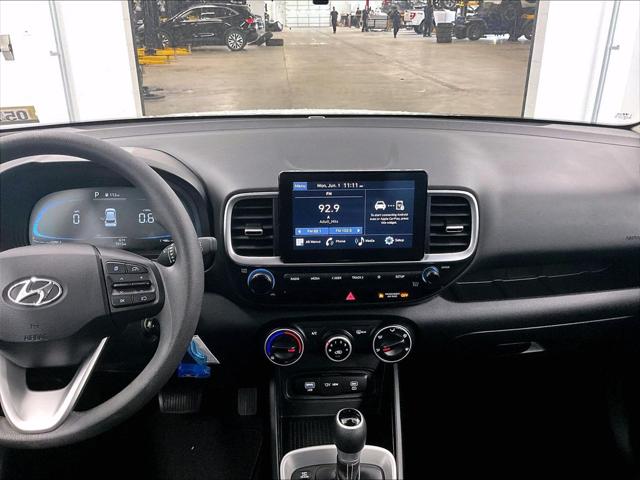 2025 Hyundai Venue SE