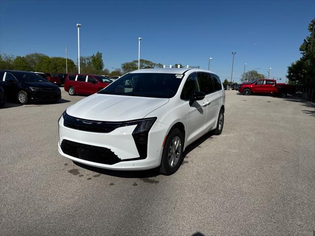 2027 Chrysler Pacifica Select for sale in Woodville, OH