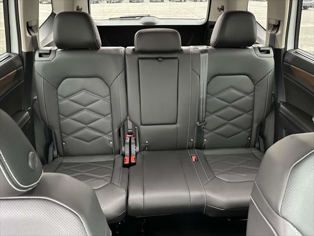 2026 Volkswagen Atlas SE with Technology