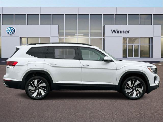 2026 Volkswagen Atlas SE with Technology