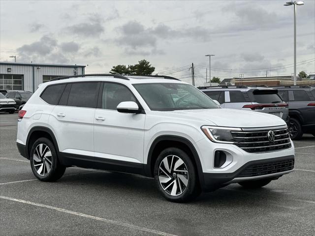 2026 Volkswagen Atlas SE with Technology