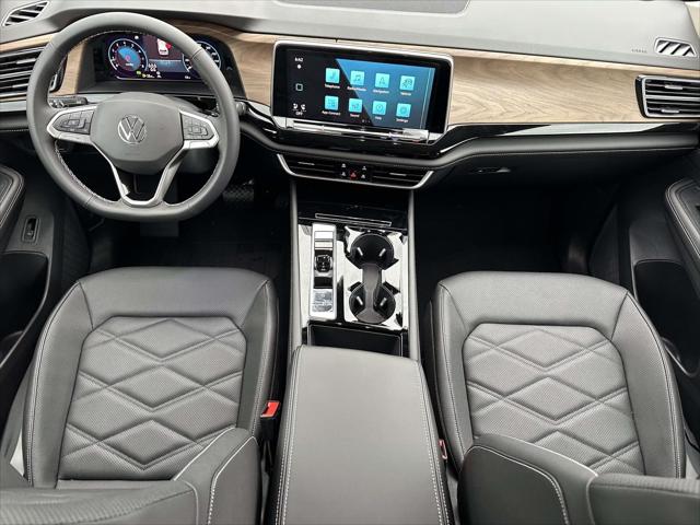 2026 Volkswagen Atlas SE with Technology