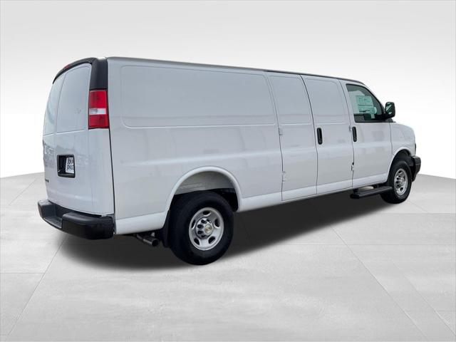 2026 Chevrolet Express Cargo Van 3500 Extended Wheelbase, WT, RWD