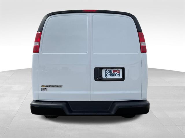 2026 Chevrolet Express Cargo Van 3500 Extended Wheelbase, WT, RWD