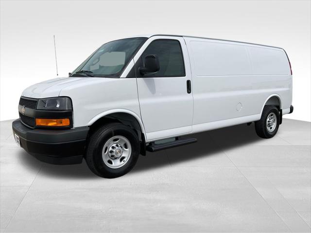 2026 Chevrolet Express Cargo Van 3500 Extended Wheelbase, WT, RWD