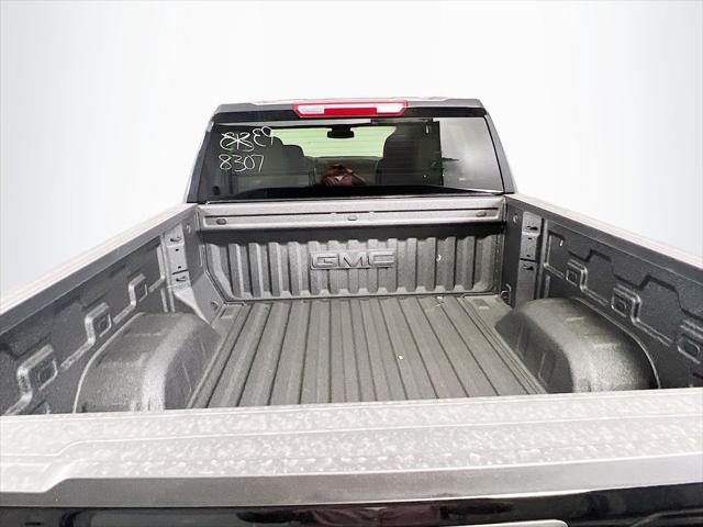 2026 GMC Sierra 1500 Crew Cab, Short Bed, SLT, 4WD