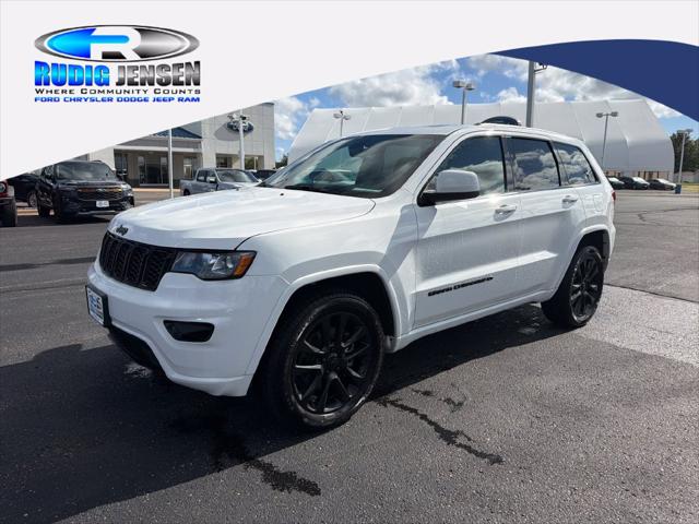 2022 Jeep Grand Cherokee Laredo X 4x4 for sale in New Lisbon, WI
