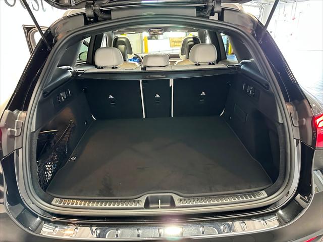 2026 Mercedes-Benz GLC Exclusive 4MATIC AMG Line