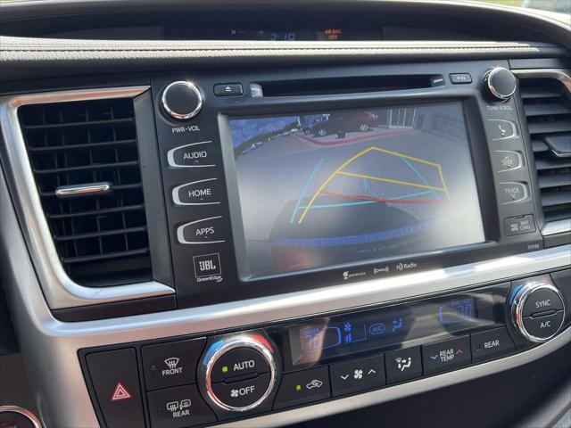 2016 Toyota Highlander Limited Platinum V6