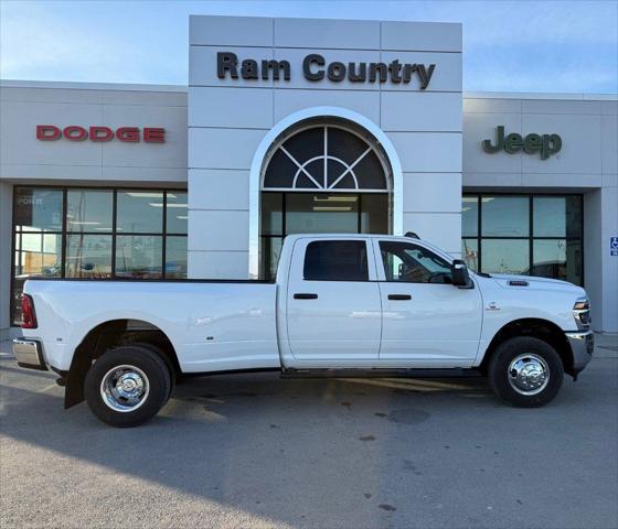 2026 RAM Ram 3500 RAM 3500 TRADESMAN CREW CAB 4X4 8 BOX