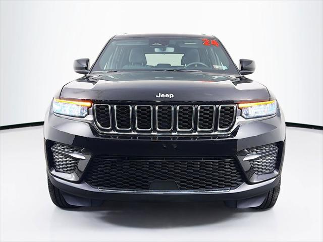 2024 Jeep Grand Cherokee Laredo 4x2 2024 Jeep Grand Cherokee Laredo 4x2