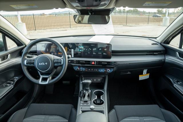2025 Kia K5 LXS