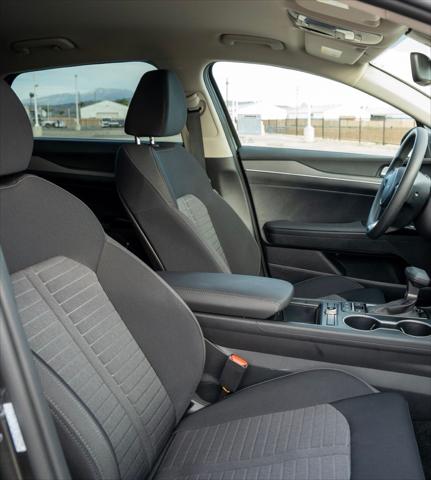 2025 Kia K5 LXS