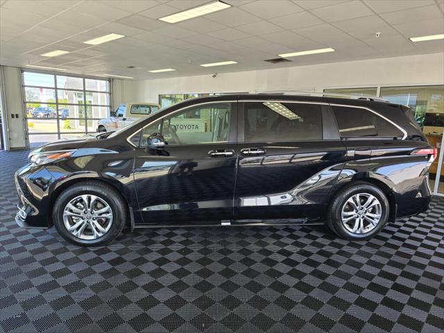 2024 Toyota Sienna Platinum