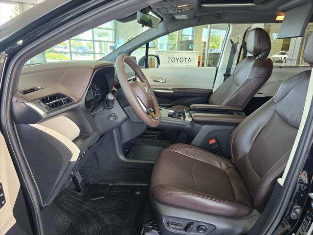 2024 Toyota Sienna Platinum