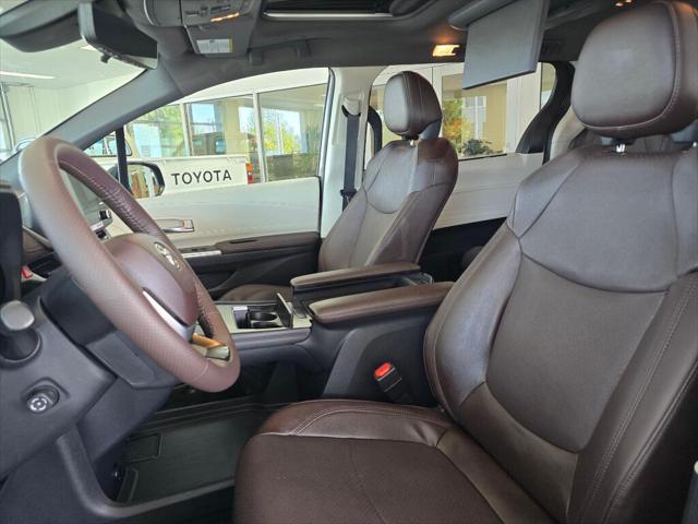 2024 Toyota Sienna Platinum