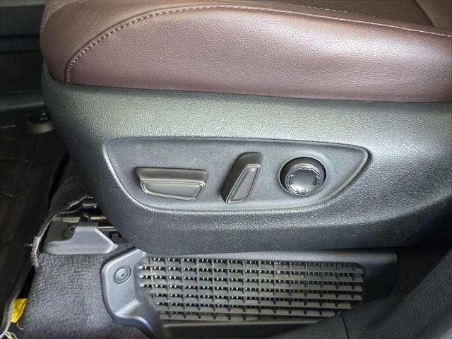2024 Toyota Sienna Platinum