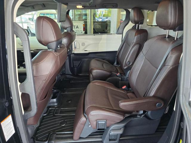 2024 Toyota Sienna Platinum